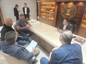 WhatsApp-Image-2023-07-26-at-17.03.50-300x225 Hilton Polesello filia-se a União Brasil para disputar a prefeitura de Sorriso