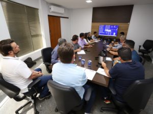 prefeitura-300x225 Sorriso: Prefeito reúne secretários para avaliar andamento das obras no Município