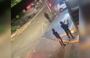 Captura-de-tela-2024-02-26-092215-300x196 Fortaleza: Atirador de elite atinge mão de homem armado e resgata criança que era feita refém