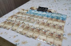 dinheiro-lavagem-300x195 Cuiabá: Operação Apito Final: Polícia Civil desarticula grupo que movimentou R$ 65 milhões em atividades criminosas