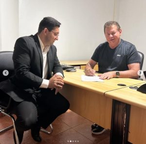 kkkkkkkkkl-300x296 Ivan Oliveira Assina com a Rede TV de Sorriso e Volta ao Jornalismo Local