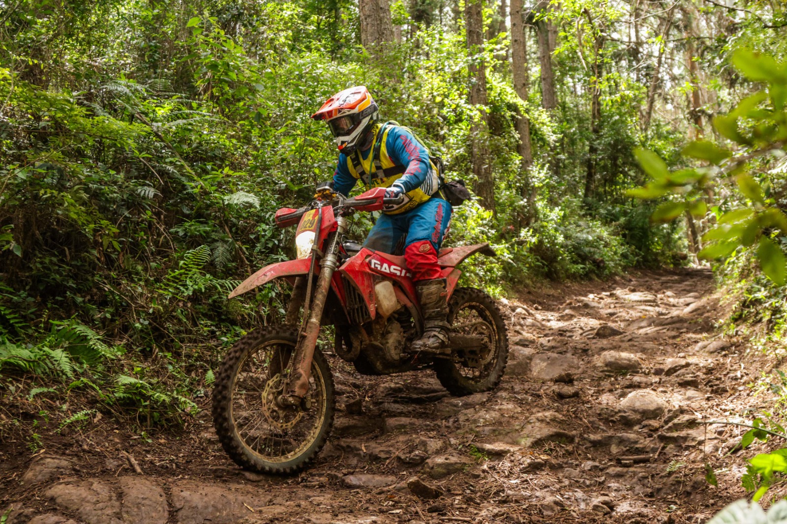 WhatsApp-Image-2025-04-21-at-09.50.19-1 Piloto de Sorriso vence quatro etapas do Enduro Extreme na Bahia e entra na briga pelo título nacional