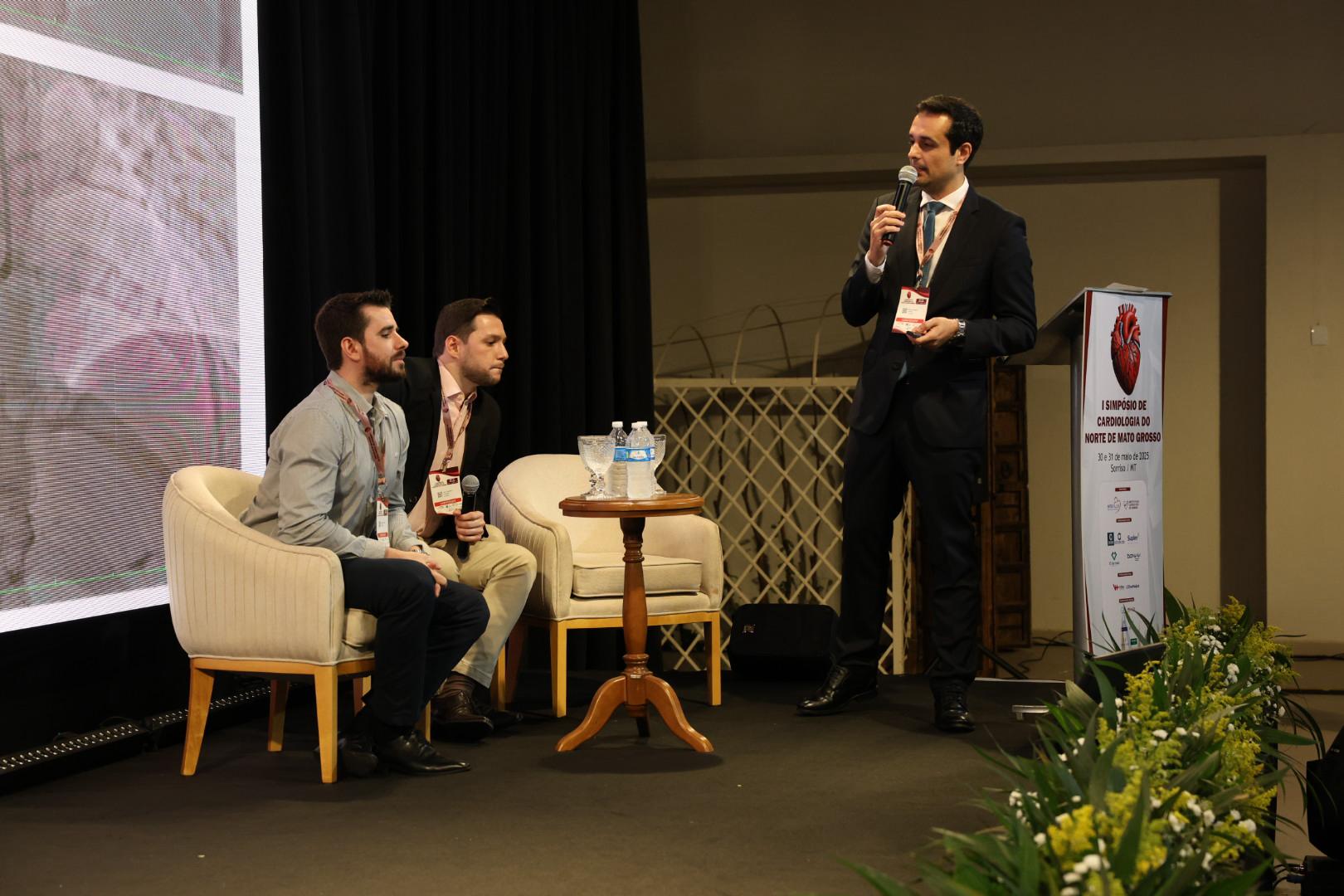 WhatsApp-Image-2025-05-31-at-10.45.37-3 Simpósio de Cardiologia destaca tratamentos inovadores e reúne grandes especialistas da área, em Sorriso