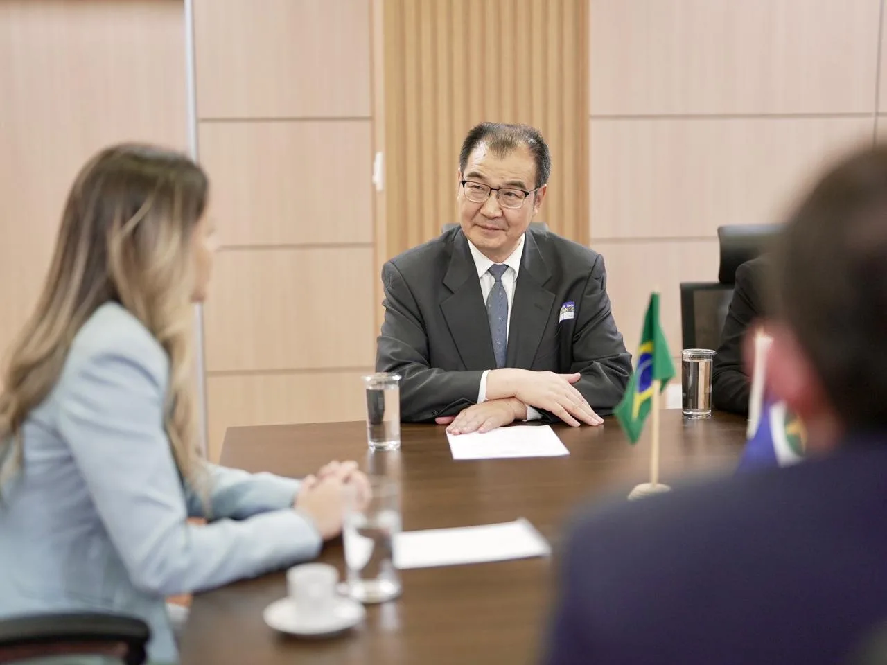 WhatsApp-Image-2025-10-28-at-12.22.52-2 APROFIR participa de reunião no MAPA com delegação da China para fortalecer cooperação em ciência agrícola e inovação