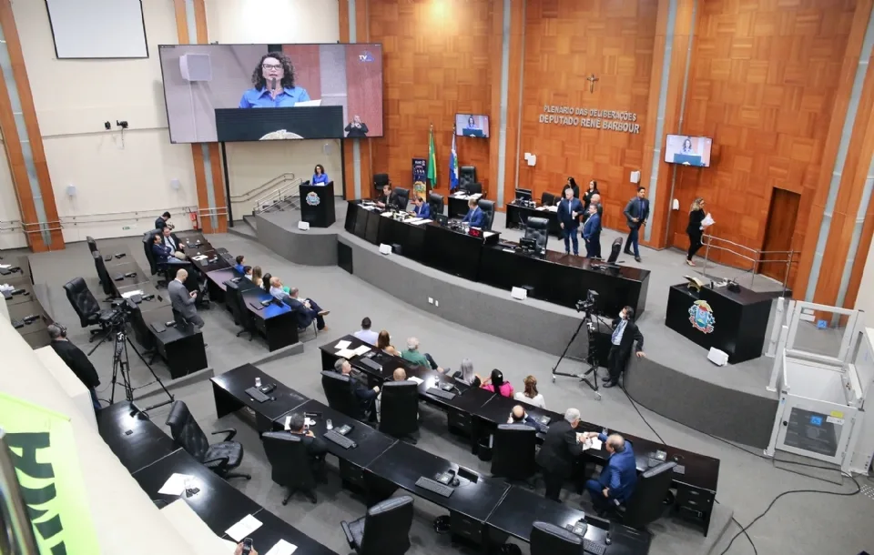 ALMT-50- Do nascimento ao abate: deputados de MT aprovam projeto que torna obrigatório rastreio da carne bovina