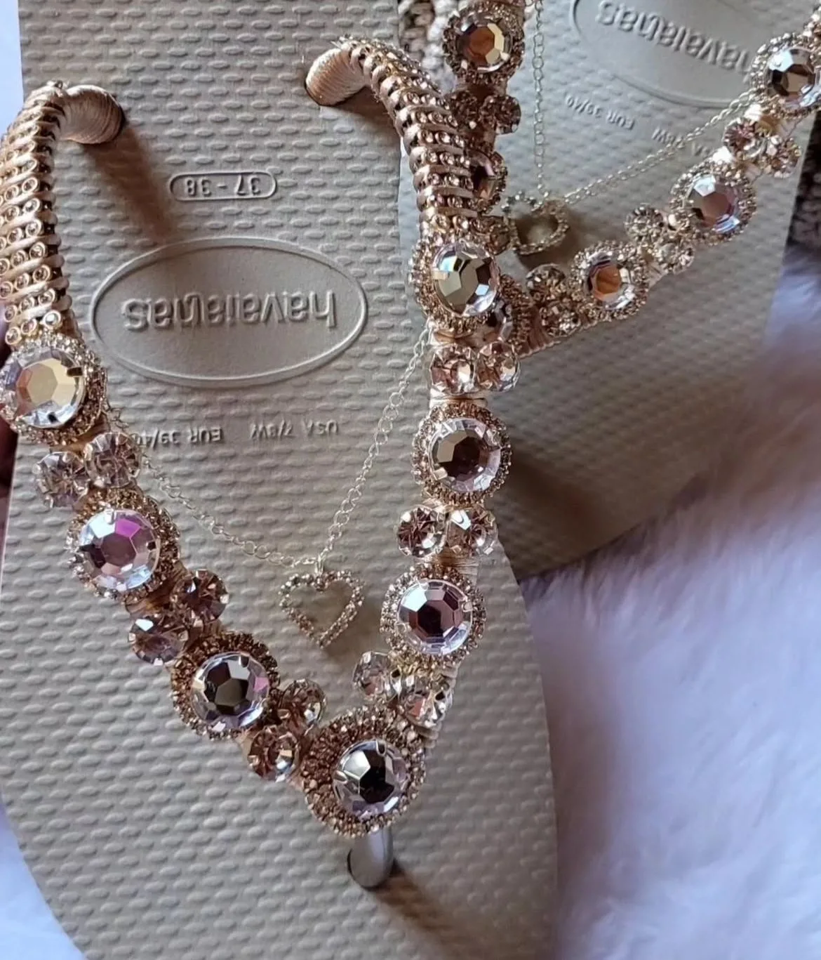 WhatsApp-Image-2025-11-06-at-20.42.09 Suzane von Richthofen vira empreendedora de produtos artesanais