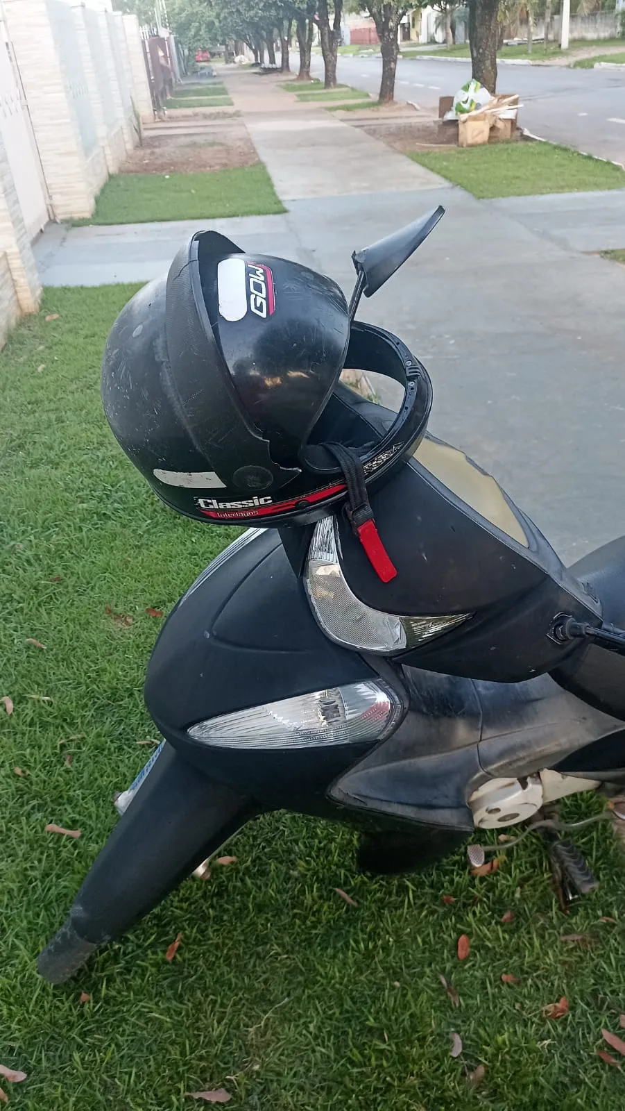 WhatsApp-Image-2025-11-17-at-06.41.31-1 Mulher fica gravemente ferida após queda de moto na Avenida Brasil