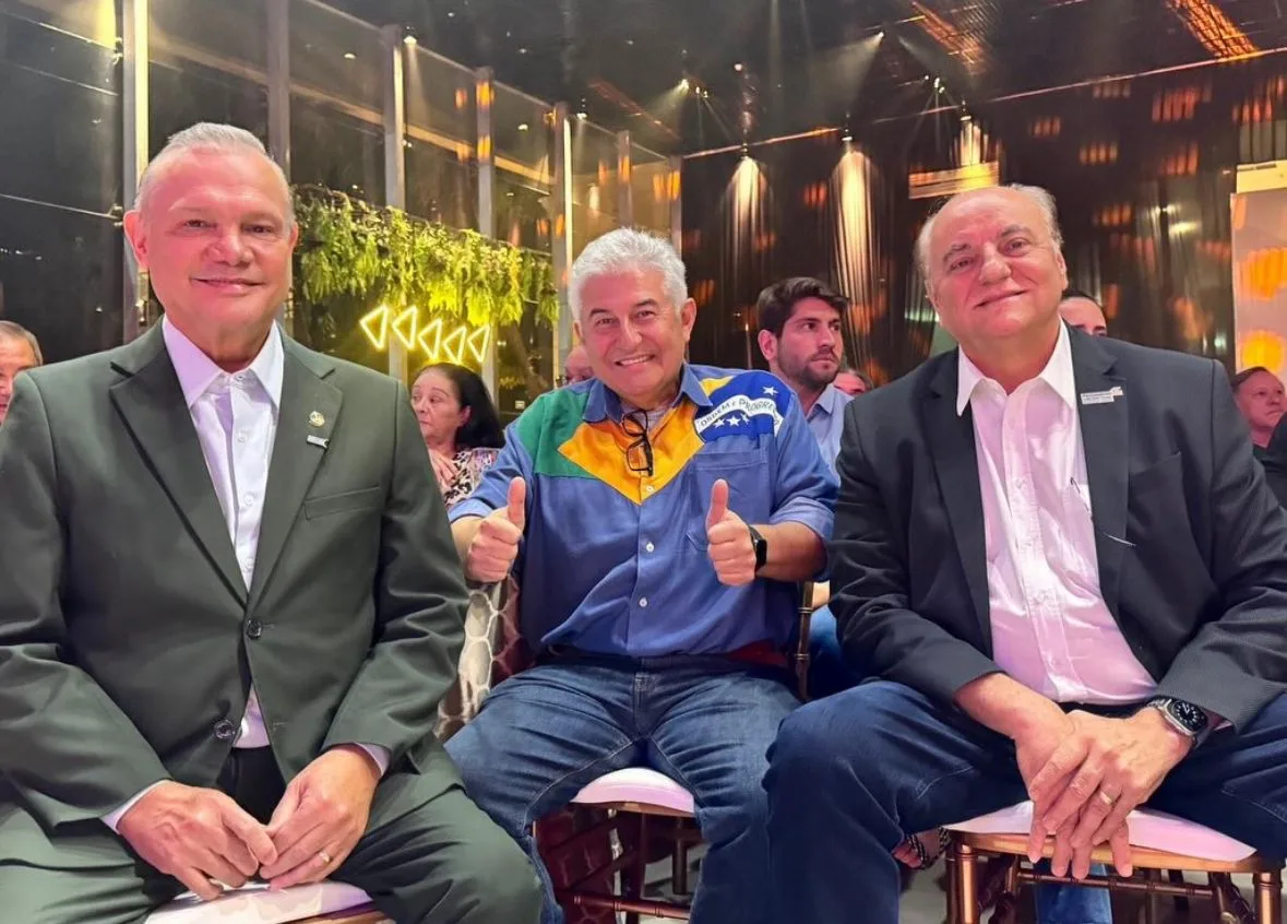 WhatsApp-Image-2025-11-28-at-08.37.17-1 Senador Wellington Fagundes reforça importância da infraestrutura e do comércio no ‘Supera Varejo 2025