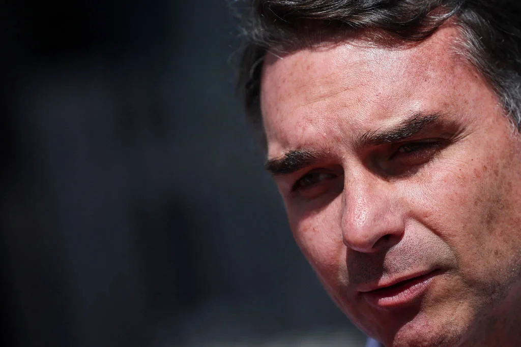 1768677858696be1e2ba384_1768677858_3x2_lg Flávio Bolsonaro diz que Lula é antissemita por criticar ataques de Israel na Palestina