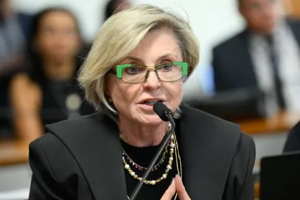 79208d9abfa4bff087f1562b108aecd2-2 “Nós precisamos que os homens se levantem conosco nessa luta”, diz senadora Margareth Buzetti