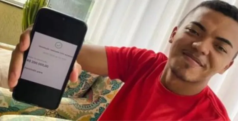 810611769433145 Pix de R$ 200 mil enviado por engano mobiliza banco e polícia; estudante garante devolução do valor