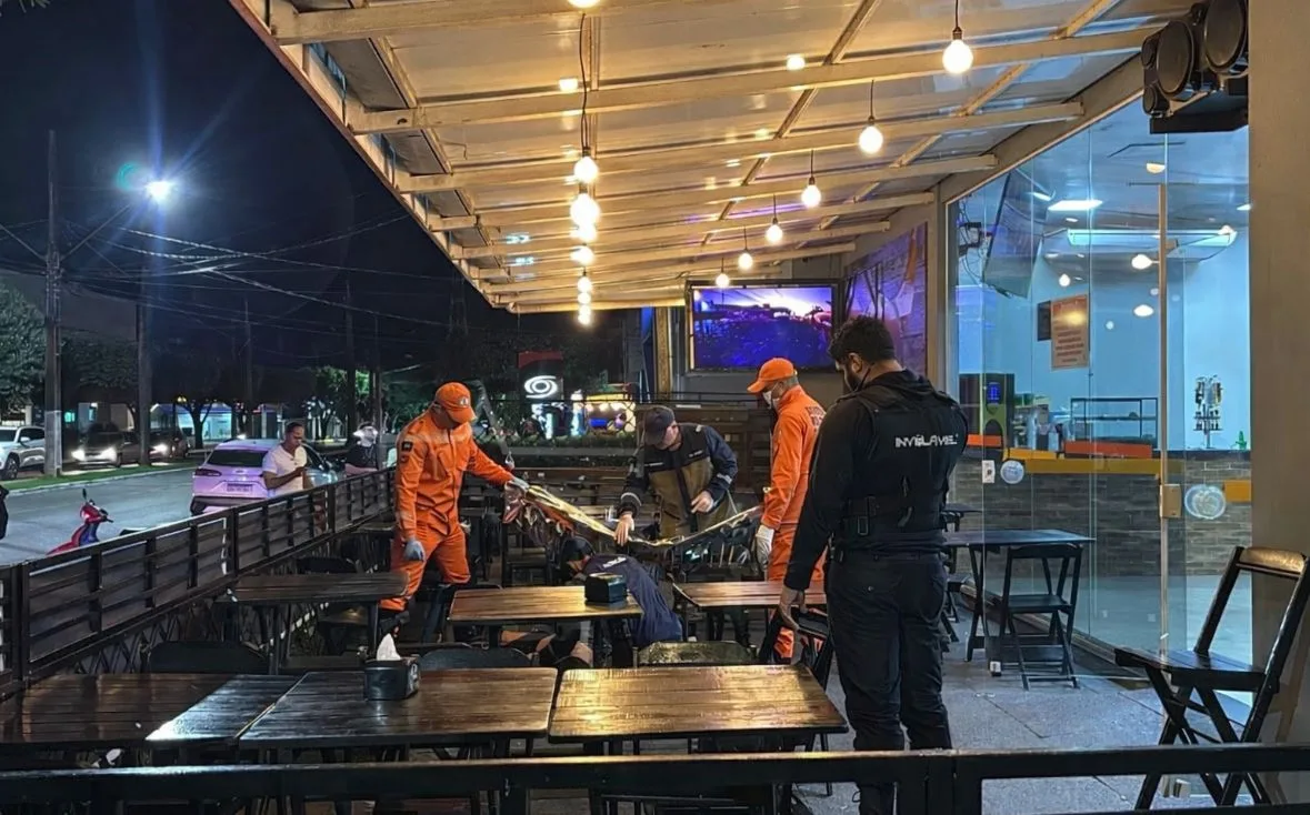 83f6af09-94cd-4bd1-b02f-e185cfbe58da-2 Homem é morto a tiros dentro de conveniência em Sorriso (MT)