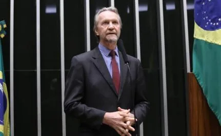 9b93005d29b7a953d739299c79418326-1 PT aciona o Supremo contra lei estadual que proíbe cotas em Santa Catarina