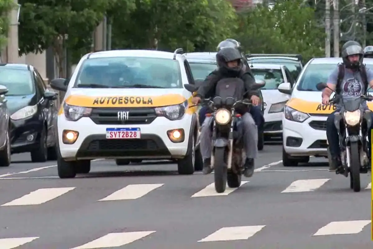 Autoescola.jpg Sem baliza e mais tolerante aos erros: veja regras que já estão valendo para CNH