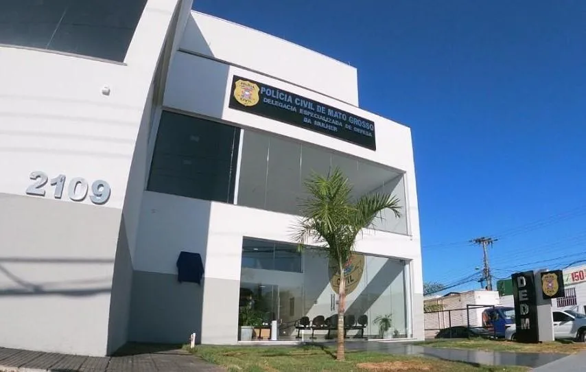 DEDM-CUIABA-1 Polícia Civil prende homem por importunação sexual em ônibus coletivo em Cuiabá