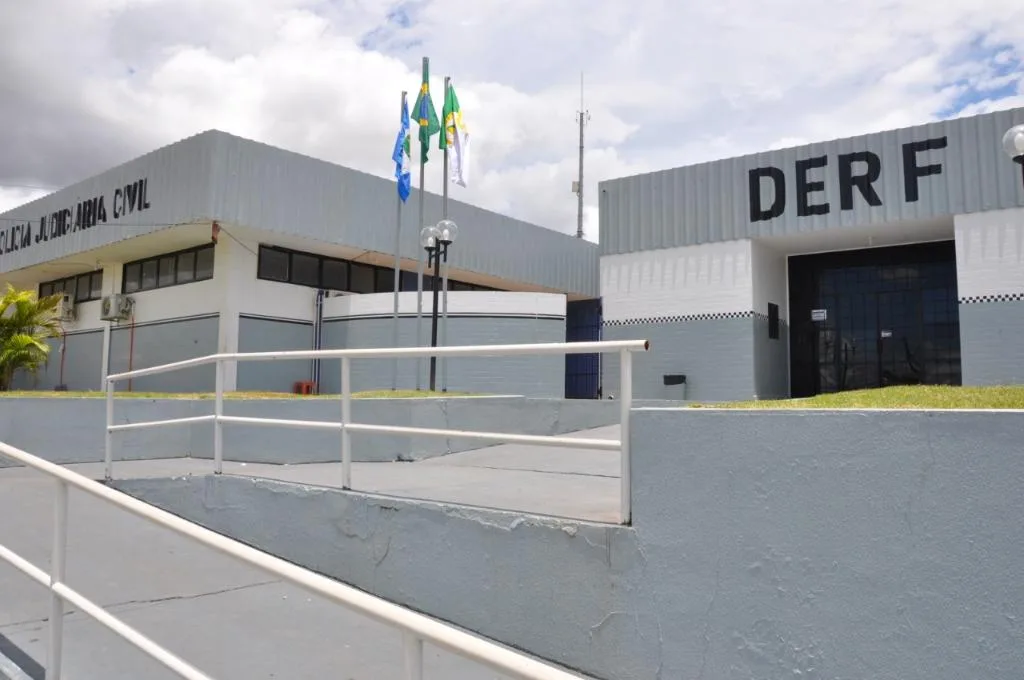 DERF-DE-CUIABA-1 Polícia Civil cumpre mandados contra funcionária de hospital que desviava valores de clientes de cirurgias plásticas