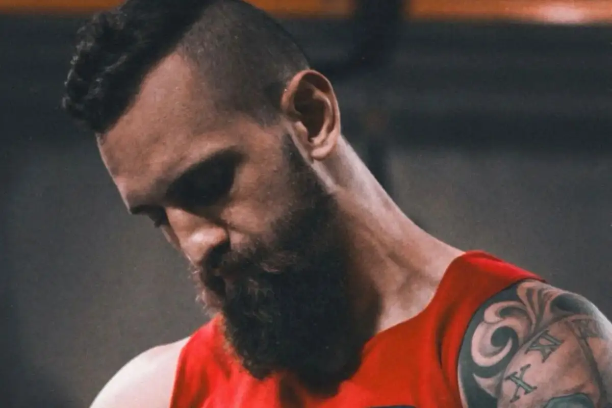 O-lutador-Gabriel-Perola-de-27-anos-foi-encontrado-morto-em-casa.-Foto-Reproducao-Instagram.jpg PM mãe de lutador morto em Barra do Garças expõe áudios e cobra investigação da polícia