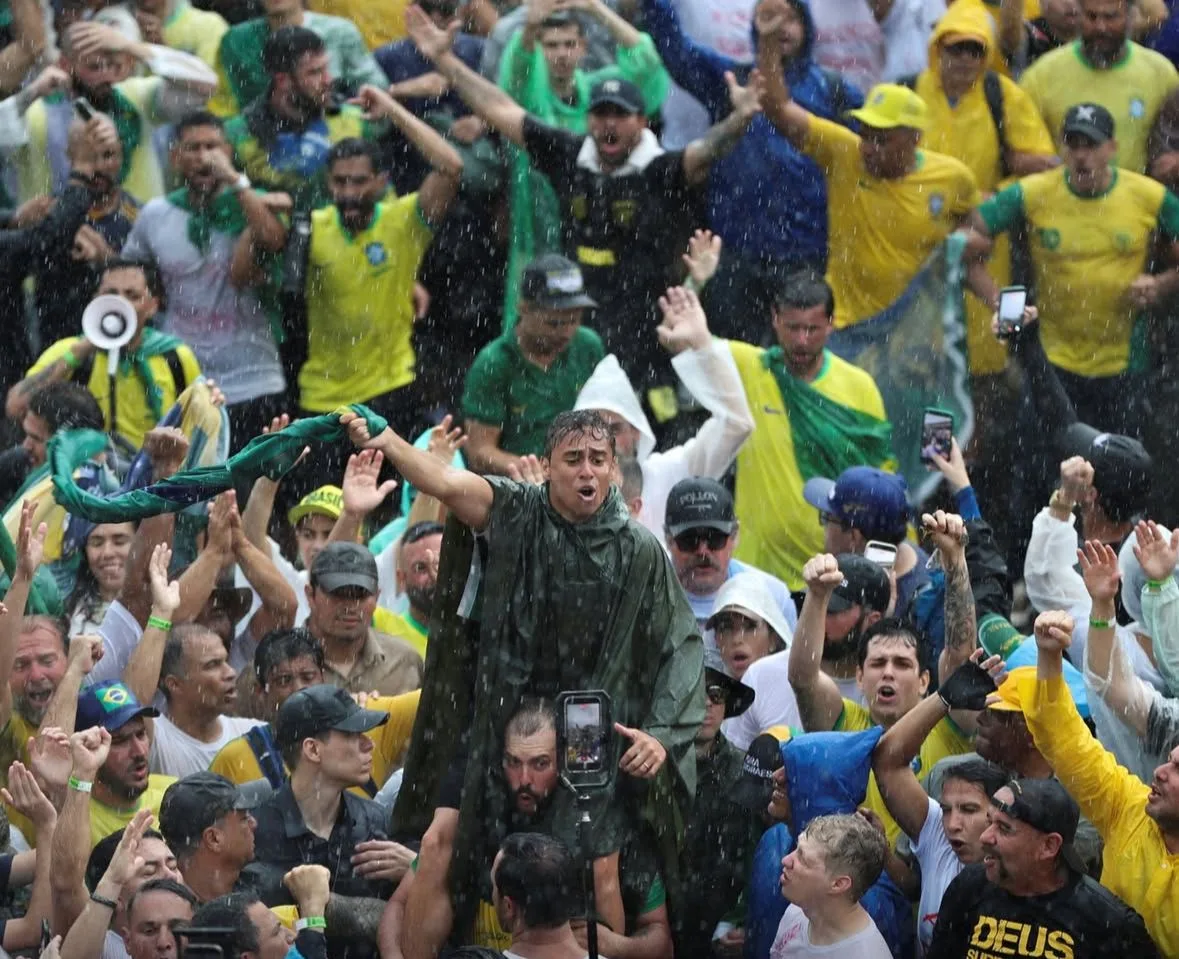 WhatsApp-Image-2026-01-26-at-20.01.22 Direita avalia que ato posiciona Nikolas como cabo eleitoral de Flávio, e governo minimiza