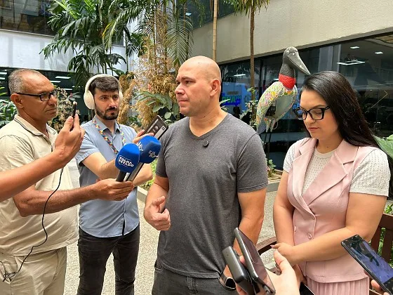 d4dbbe2b26e091f9fbaa0b7c4c02de51-hnt-com-br Abilio avalia licença para reforçar campanha de Samantha à Assembleia