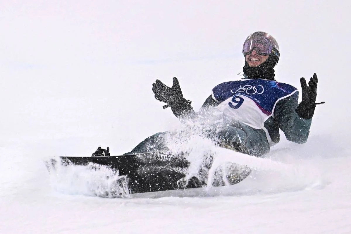 1770842763698cea8b49d9d_1770842763_3x2_xl-1 Brasileiros sofrem quedas e são eliminados no snowboard halfpipe