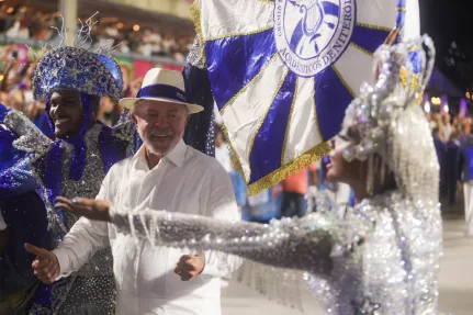 934ddae2a0ddfbf348e4663d46b7737c Presidente Lula, aos 80 anos, curte Carnaval após se recuperar de cirurgia