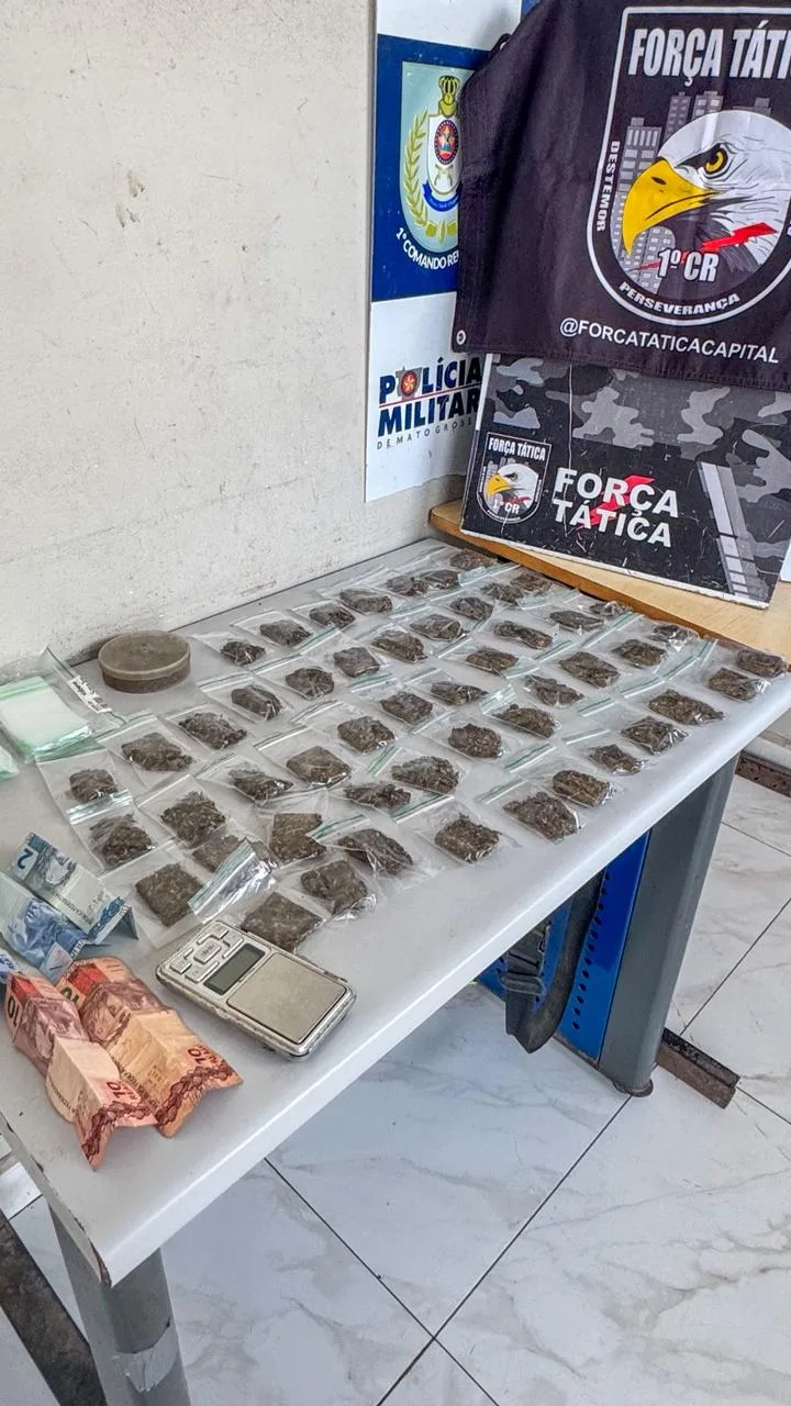 98a7e597-3656-4383-bc32-7f0c5ba306f2 Força Tática prende suspeito por tráfico de drogas no bairro Praieirinho, em Cuiabá