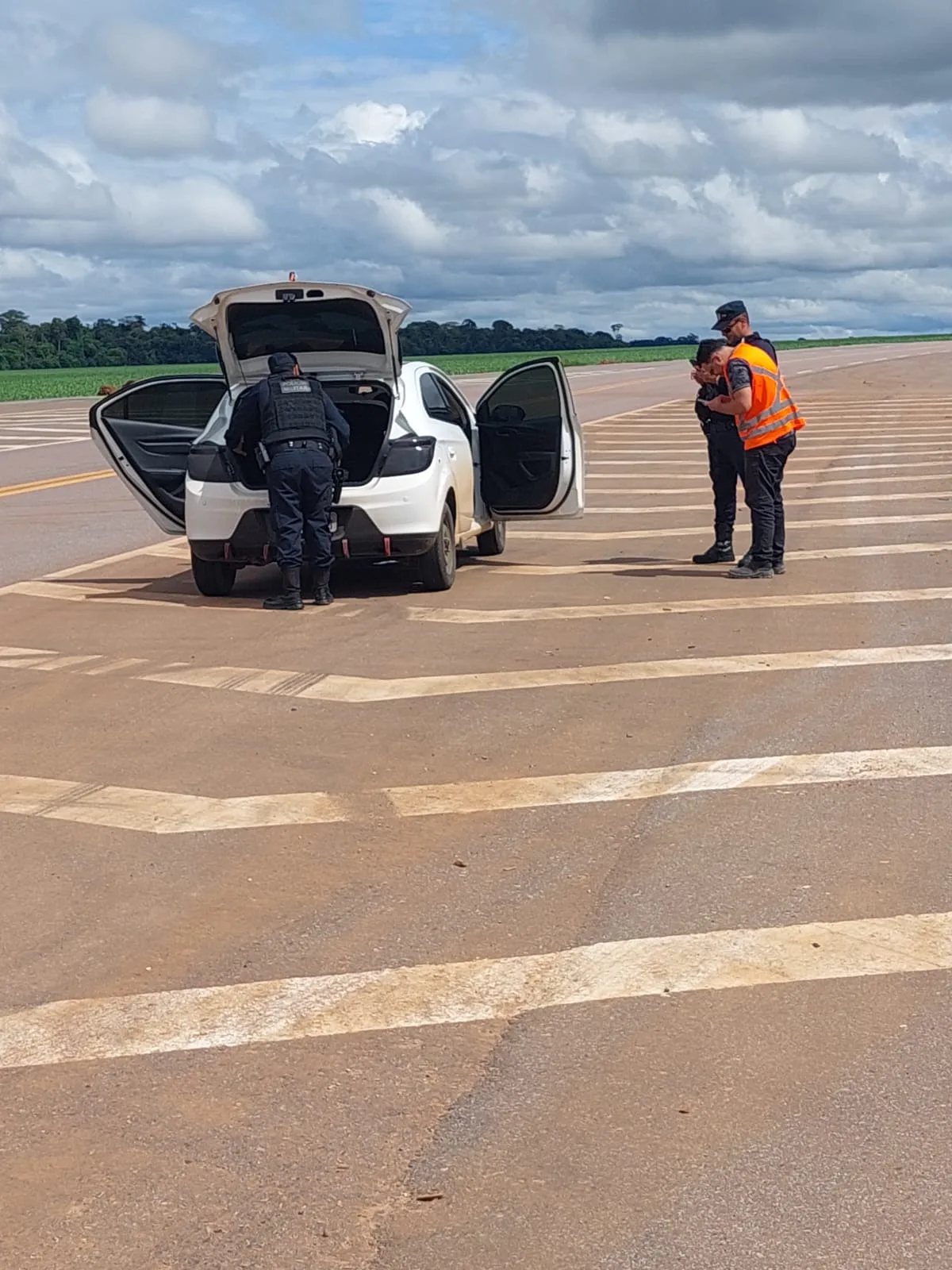 WhatsApp-Image-2026-02-10-at-22.25.24 Polícia Militar realiza operação na MT-242 e aborda 34 veículos em Ipiranga do Norte