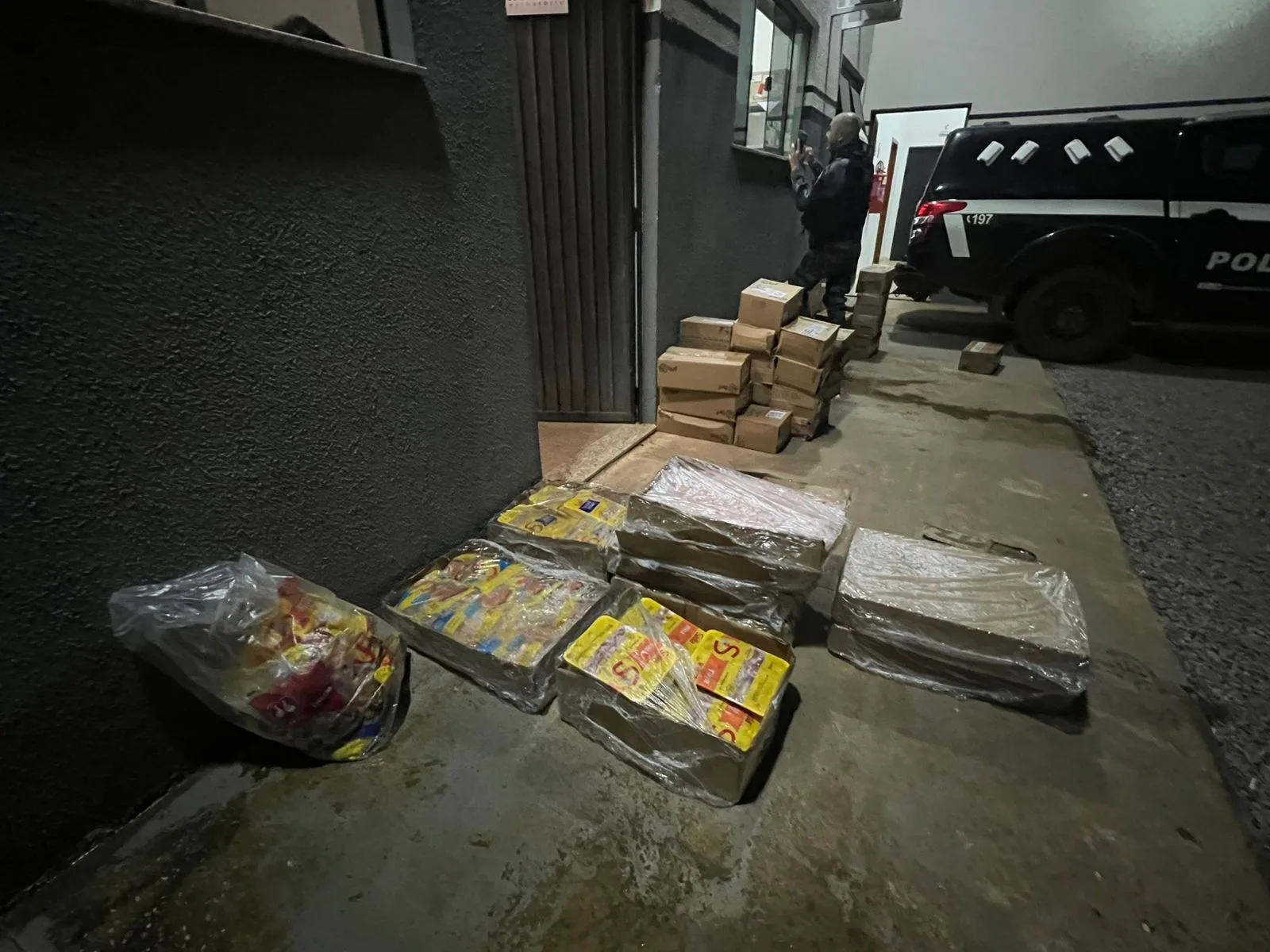WhatsApp-Image-2026-02-13-at-22.12.52 PM apreende 320 kg de alimentos e conduz dois suspeitos por furto em Sorriso