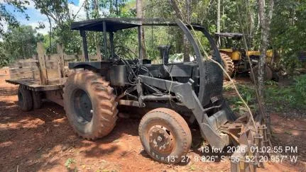 ee26b345c087c1bac5345403465e8280 Polícia Ambiental apreende tratores, caminhonete e motosserras em área de desmatamento