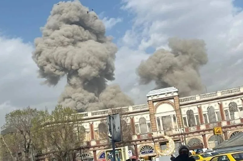 7a52bc64a912858d8ab60693956c913f EUA e Israel realizam ataque coordenado contra o Irã, que dispara mísseis em resposta