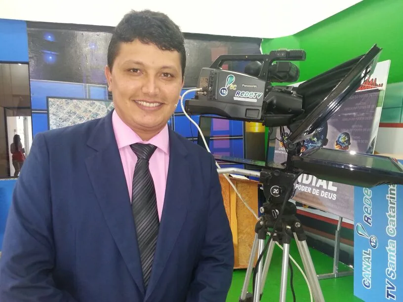 WhatsApp-Image-2026-03-28-at-16.32.17-4 De Sergipe a Sorriso: conheça a história de superação do jornalista JK que traz nova rádio para a cidade