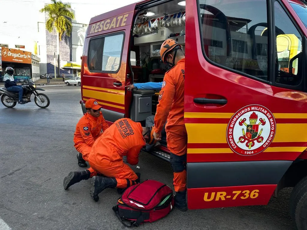 unidade_resgate_ambulancia-1-1-1 Bombeiros Militares atendem três ocorrências de acidentes de trânsito em rodovias e área urbana de diferentes municípios