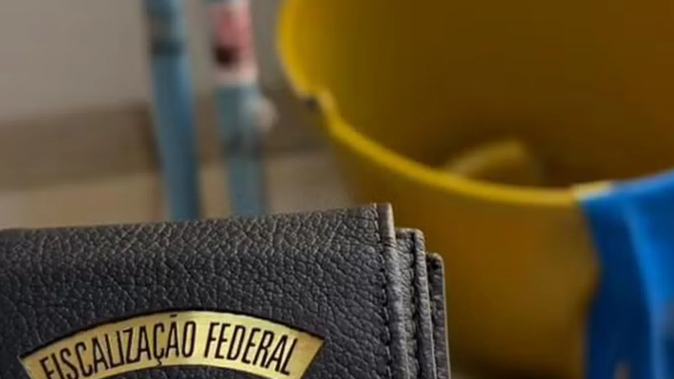 ARTE-3-2 Doméstica é resgatada de trabalho escravo após ter salário usado para pagar despesas do próprio emprego em MT