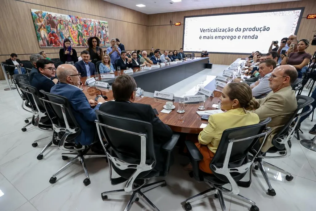 Programa_do_Governo_de_MT_vai_fomentar_a_industrializacao_do_algodao_em_pluma_produzido_no_Estado_48052316 Mato Grosso lança programa para industrializar algodão no estado usando créditos de ICMS
