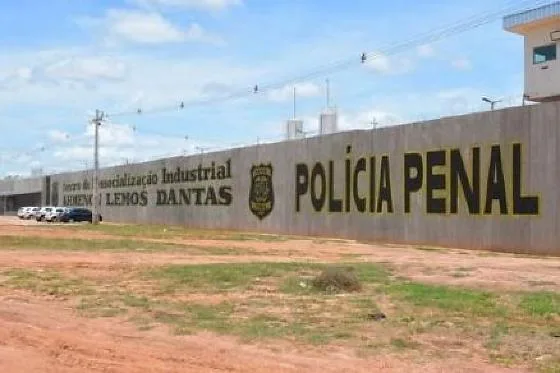 ca15c5ca559906a9179f571ee647b83c Policial penal é flagrada com drogas ao tentar entrar em presídio de MT