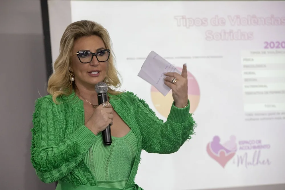 RD Ex-candidata ao Governo de MT é cobrada por divulgação de pesquisa sem registro