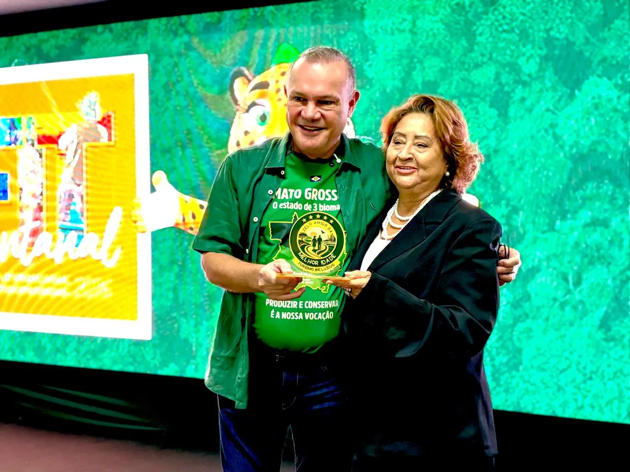 WhatsApp-Image-2026-06-05-at-13.33.10 Durante a FIT Pantanal, Wellington defende política permanente para idosos e recebe homenagem da ABCMI-MT