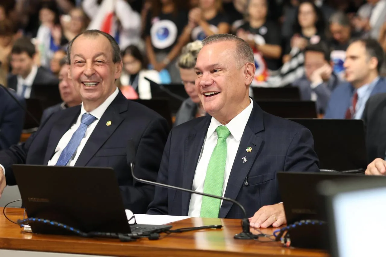 WhatsApp-Image-2026-07-23-at-08.45.42-1 Pesquisa em Rondonópolis aponta Wellington Fagundes na liderança para o Governo e Flávio Bolsonaro à frente na disputa pela Presidência