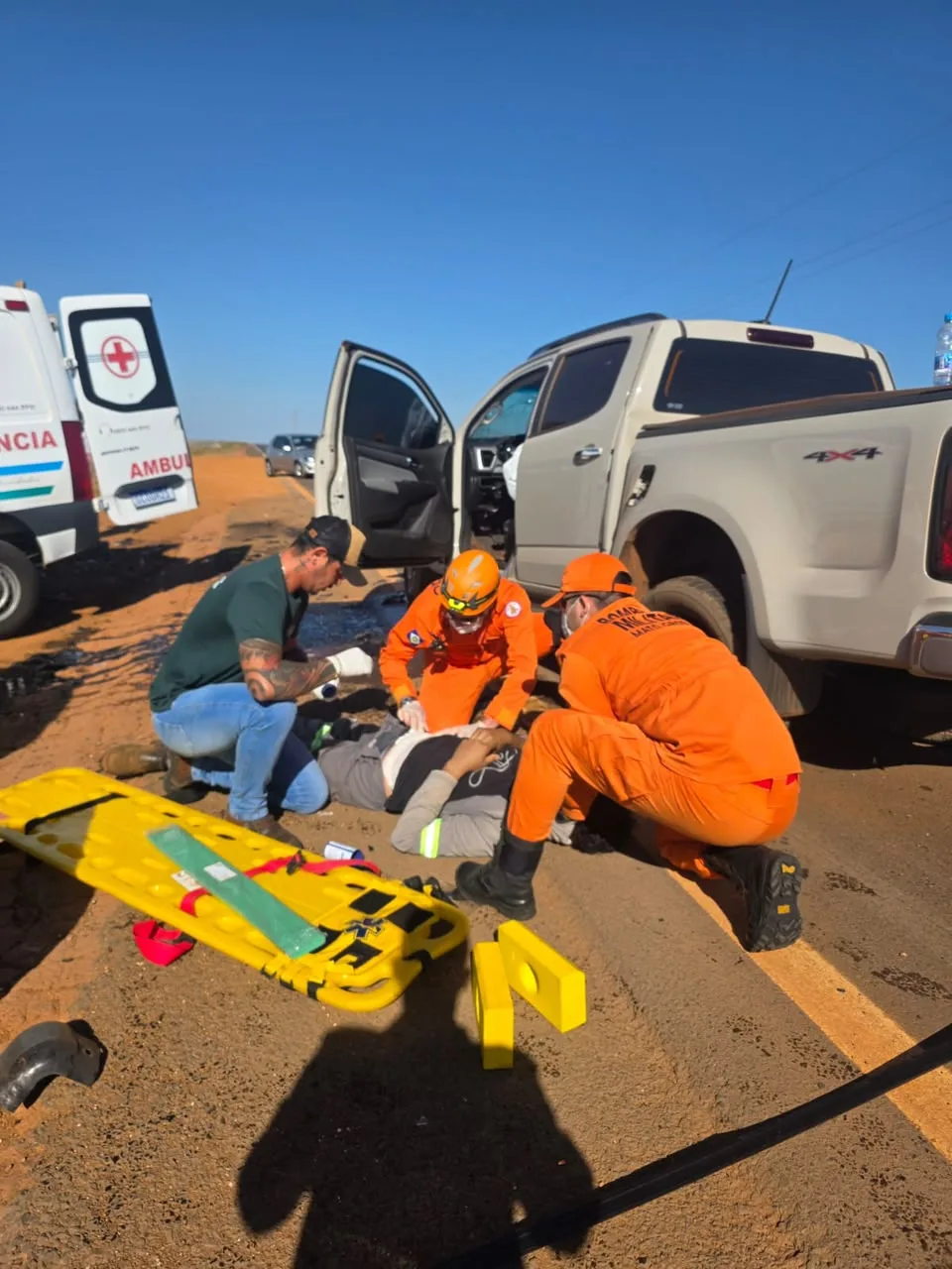 WhatsApp-Image-2026-07-28-at-14.54.46 Bombeiros socorrem três vítimas após colisão entre caminhonetes na BR-364 em MT
