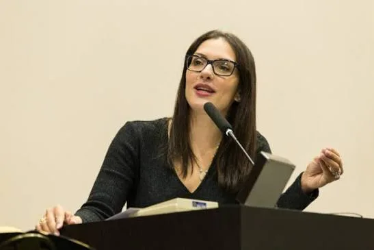 images-11 Janaína Riva defende ampliação do ensino integral e apoio às mulheres que conciliam trabalho e maternidade