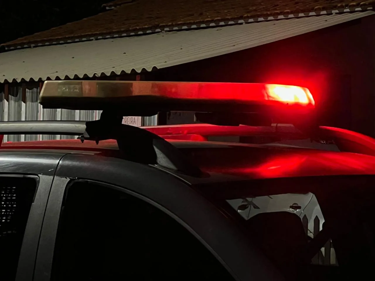sirene-1-1 Mulher é atacada com socos e golpeada com chave de carro pelo marido em Sinop
