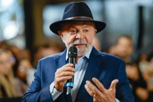 08f86cb8c9801bc0750f98abf7dd634e-reportermt-com-300x200 TSE aceita ação contra Lula por abuso em homenagem no Carnaval do Rio