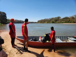 68e2948b-a4ff-4fe6-967b-91c8661ee2f2-300x225 Corpo de Bombeiros localiza corpo de jovem de 19 anos que se afogou no Rio Araguaia