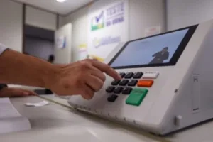76e6a6b82cde95838438cabab8916700-300x200 Campanha eleitoral nas ruas e propaganda virtual começam nesta semana