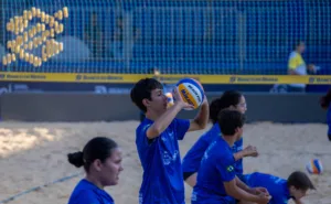IMG_1029-1-300x185 Campeã olímpica leva experiência e inspiração a crianças e professores de Sorriso antes do CBVP Challenger