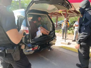 WhatsApp-Image-2026-08-17-at-08.31.49-1-300x225 Médico investigado pela DRACO de Sinop é preso na Bolívia
