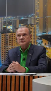 WhatsApp-Image-2026-08-19-at-11.00.16-169x300 Wellington rebate críticas sobre experiência e apresenta propostas para segurança, habitação, educação e transporte