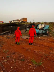 WhatsApp-Image-2026-08-21-at-10.12.25-225x300 Bombeiros resgatam vítima presa às ferragens após colisão entre duas carretas em Confresa