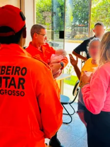 WhatsApp-Image-2026-08-21-at-16.00.18-225x300 Bombeiros militares salvam bebê que engasgou com leite materno