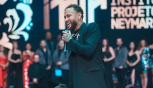 neymar-leilao-filha-1-300x172 Neymar despista sobre futuro e aposentadoria: "Não sei o que vou fazer"